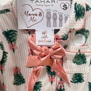 TAHARI Christmas Tree Pointelle Pajama Set